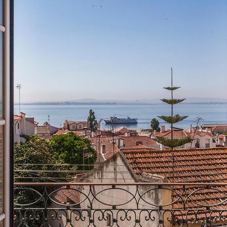 Amazing River View In Historical Lisboa Extérieur photo